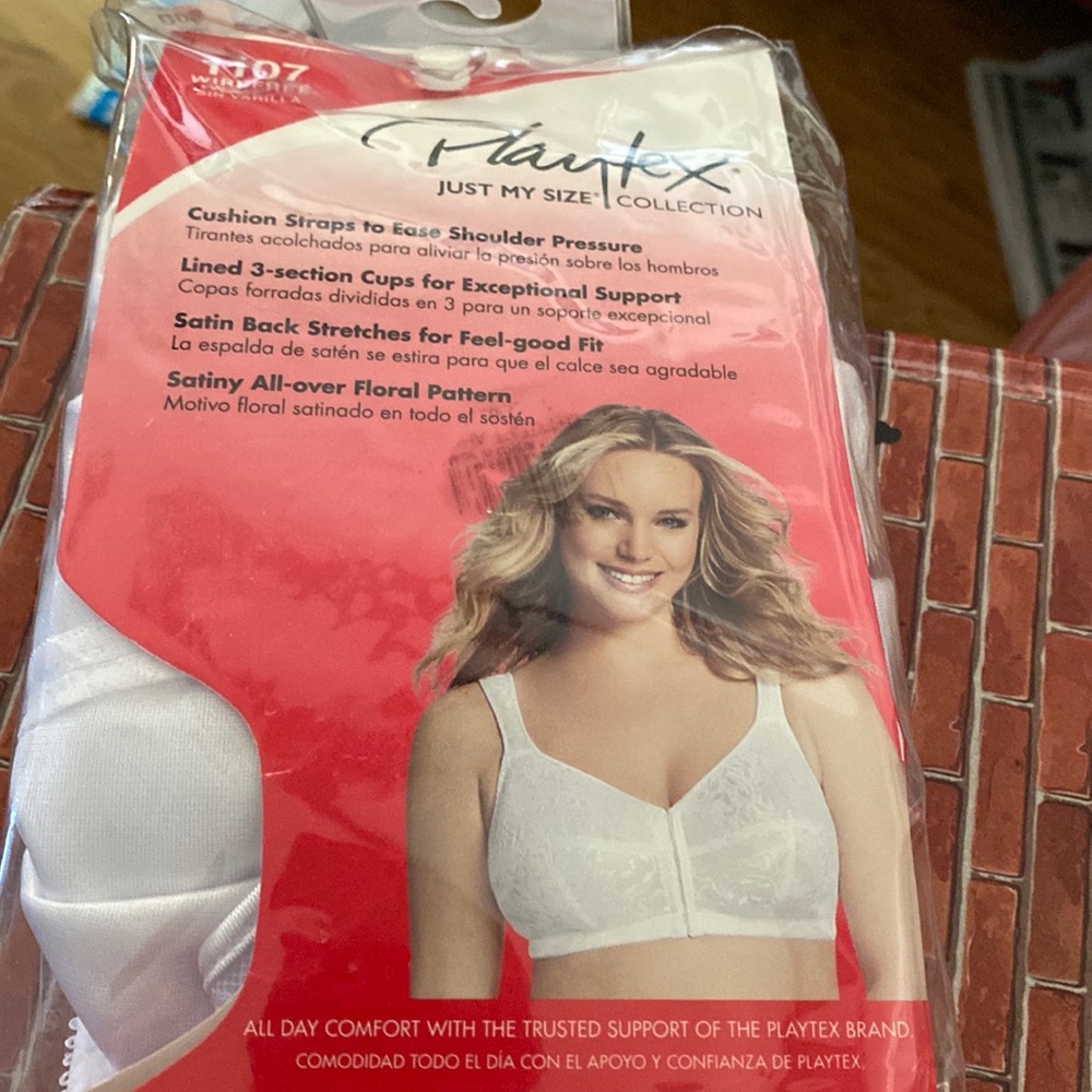 Is a beautiful bra is a 50D in White